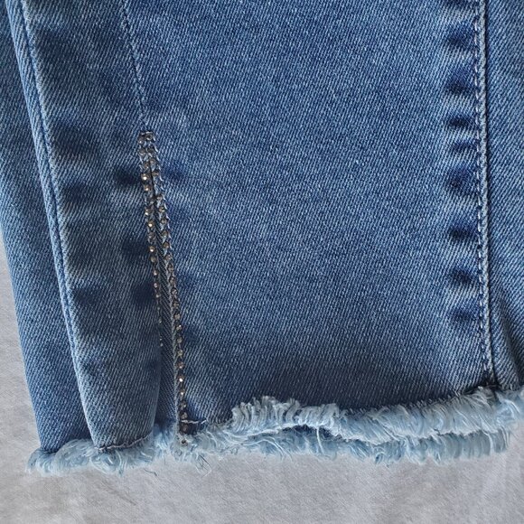 Trixy 30 inch waist, 27 inch Inseam Ankle Jeans - Picture 2 of 8